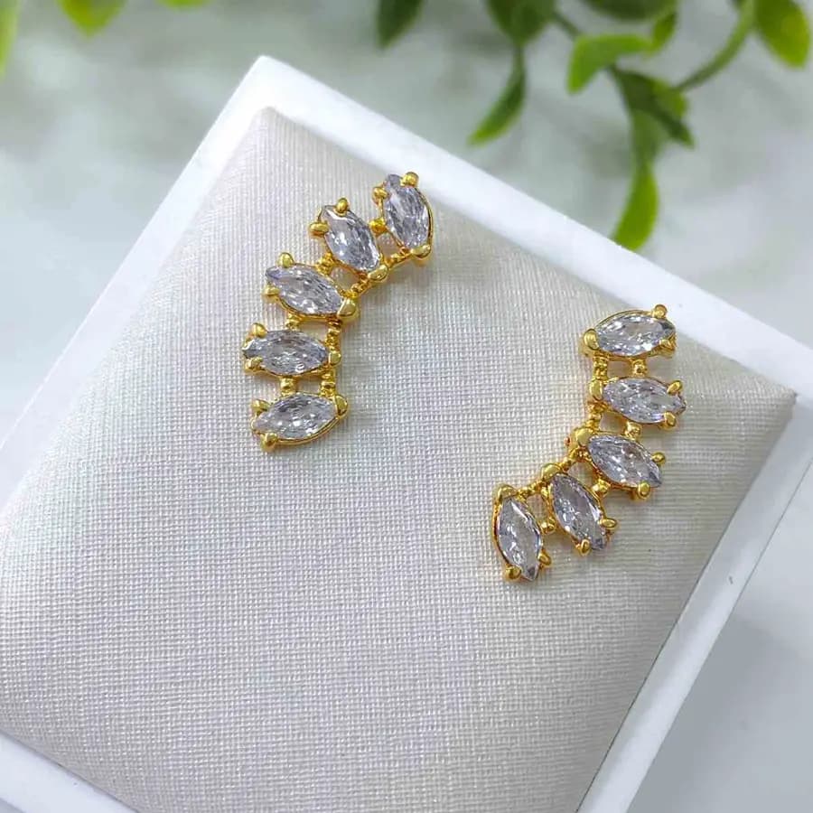 EARCUFF