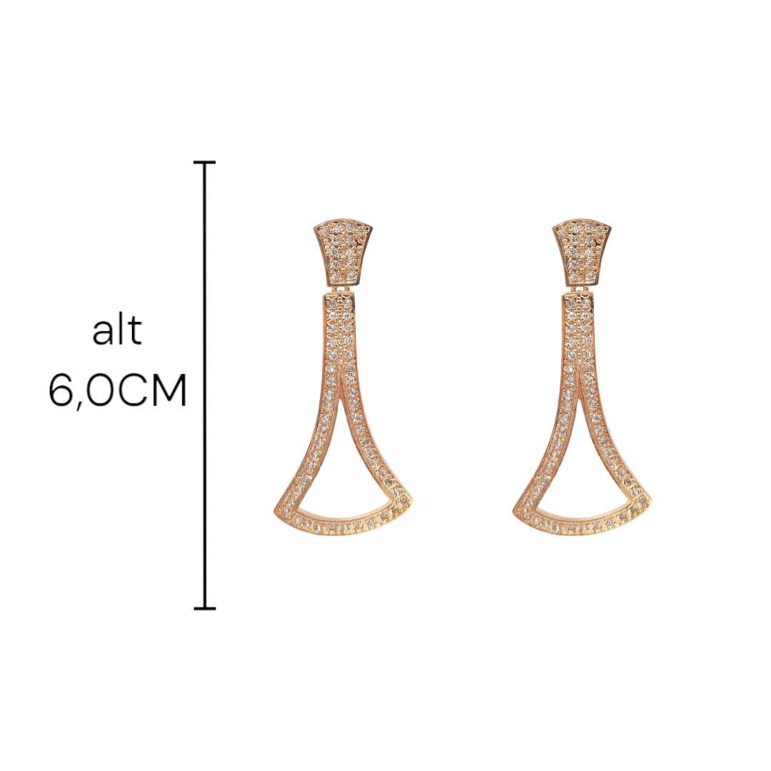 Brinco Triângular Longo Cravejado