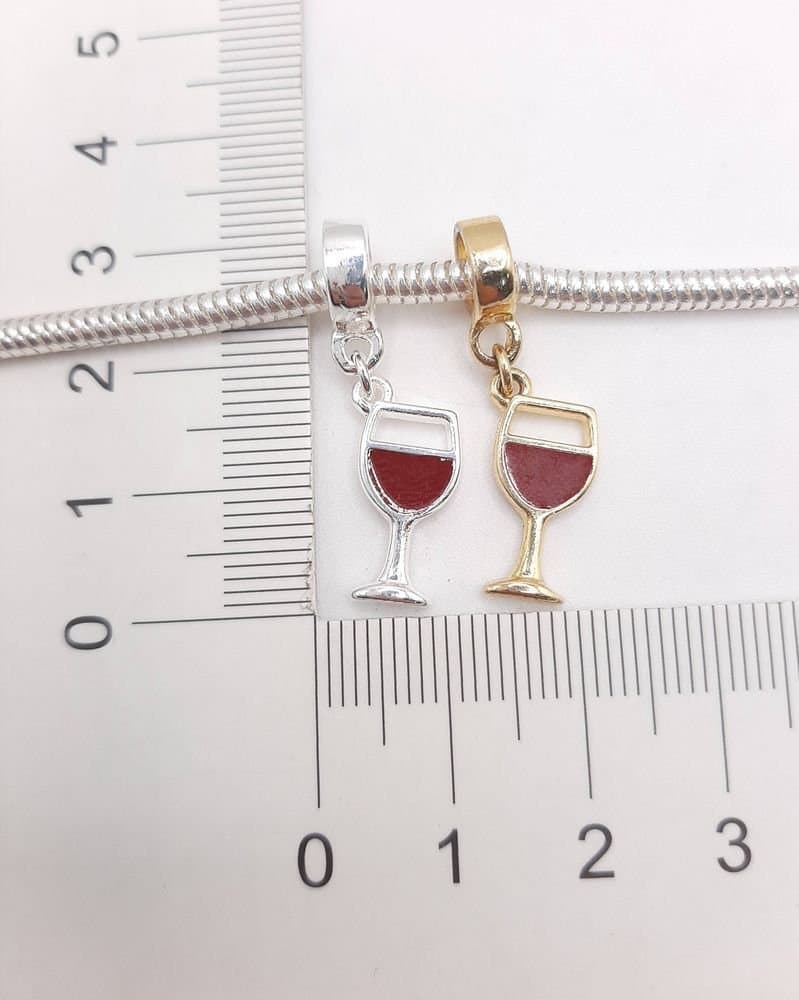 Berloque Taça De Vinho Esmaltada Pendurada