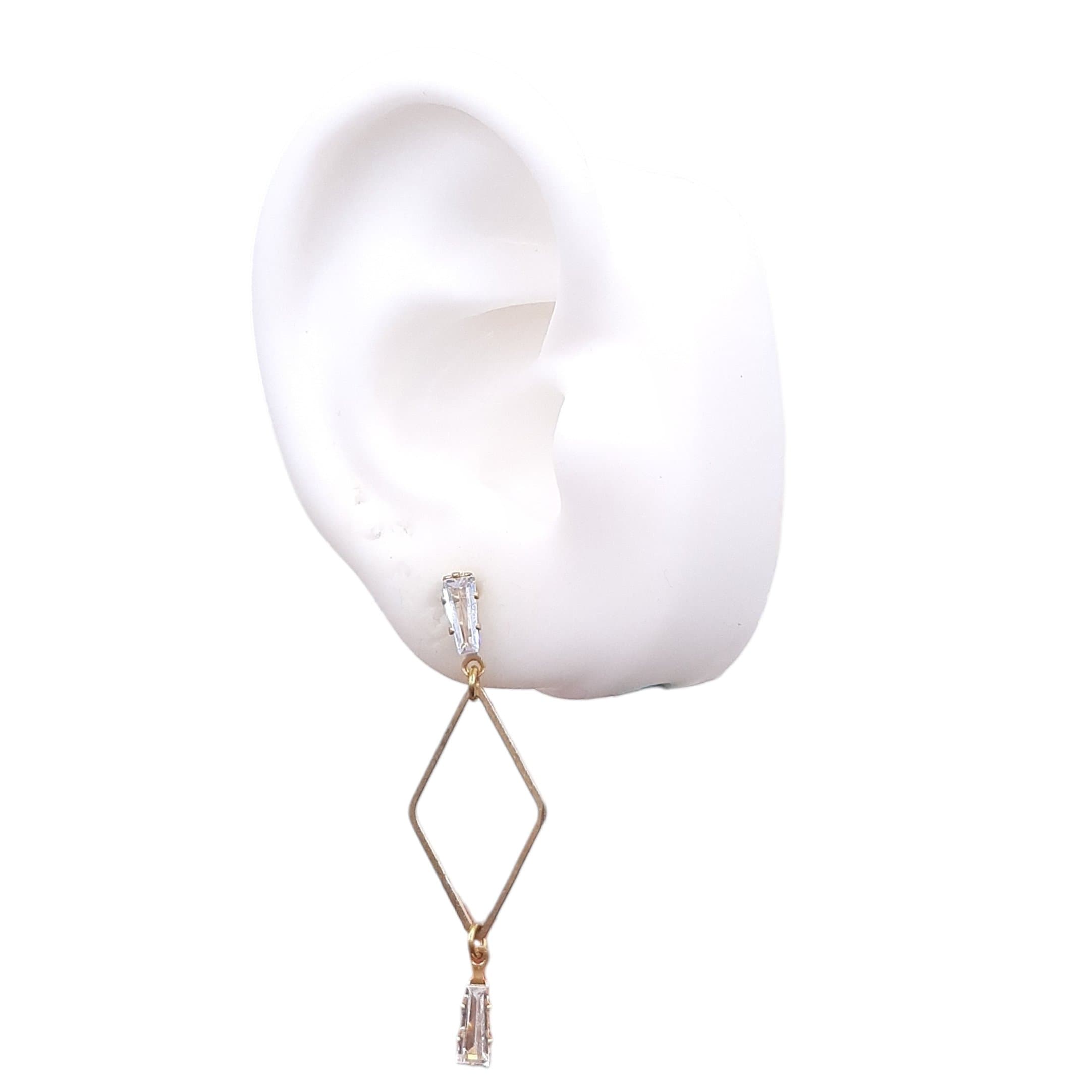 Brinco Base Trapezio Com  Losangulo Vazado miniatura 2