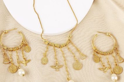 Libelula fabricante de semijoias em brutos