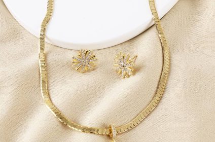 Libelula fabricante de semijoias em brutos